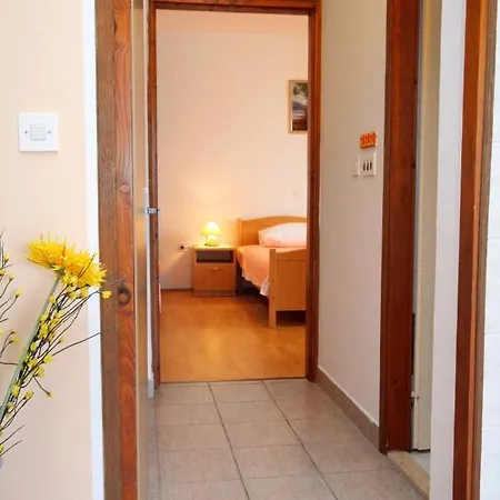 With Parking Space Kornic, Krk - 5306 Apartament