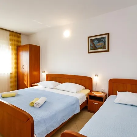 Apartament With Parking Space Kornic, Krk - 5306 Kornić