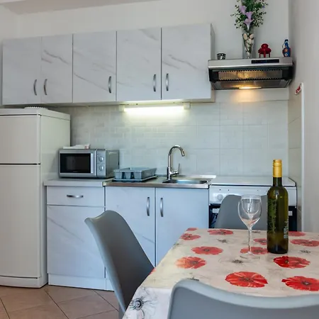 Appartement With Parking Space Kornic, Krk - 5306 *