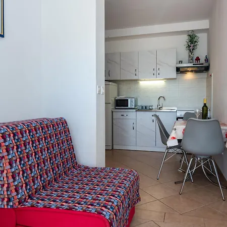 With Parking Space Kornic, Krk - 5306 Appartement Kornić
